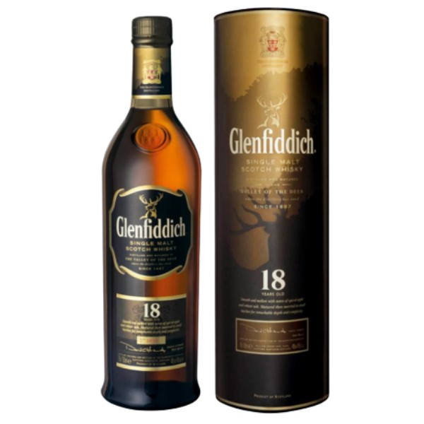 Whiskey "Glenfiddich" 18y in the tuba 0.7l